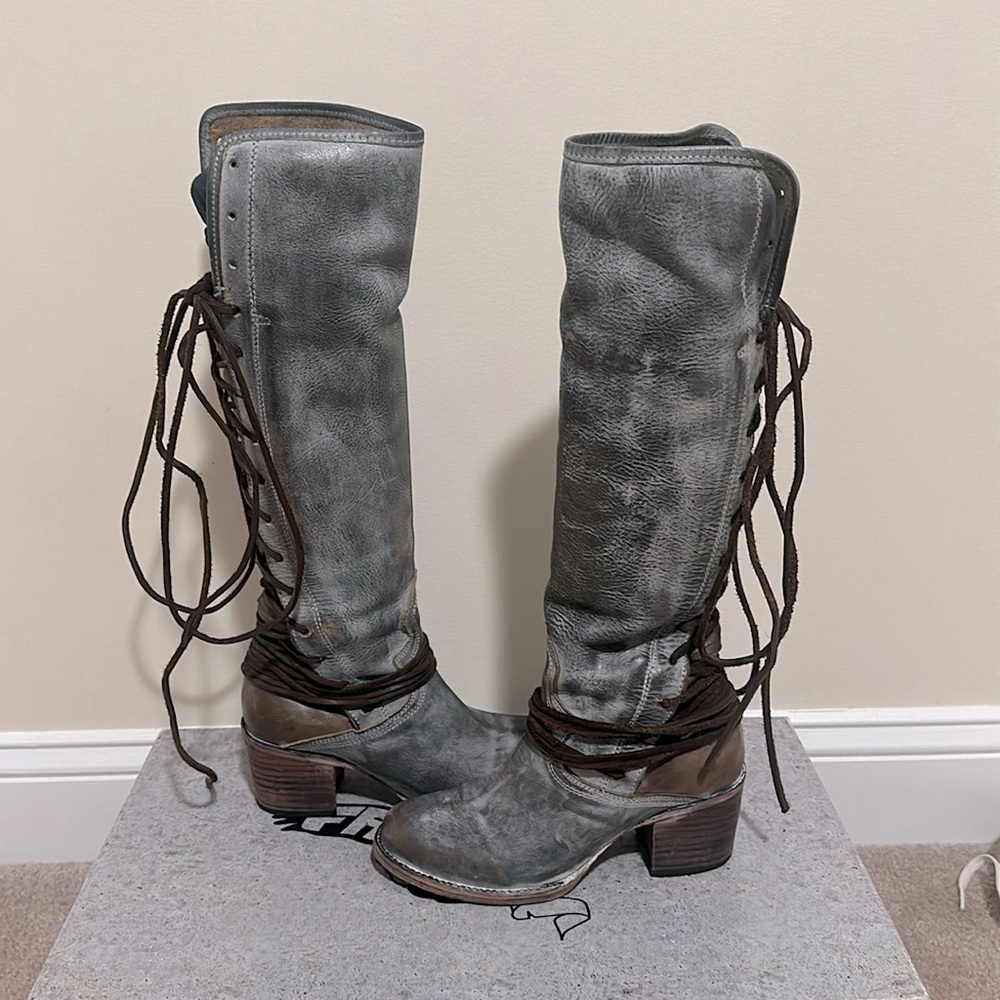 Size 8 Freebird by Steven Coal Ice Boots